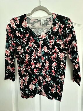 White House Black Market Black Floral Button-Front Cardigan